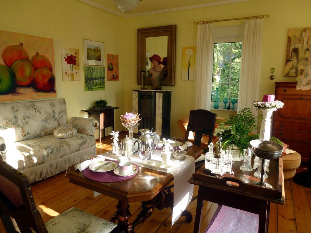 Romantikzimmer Im Antiquariat Sonnschied Екстер'єр фото